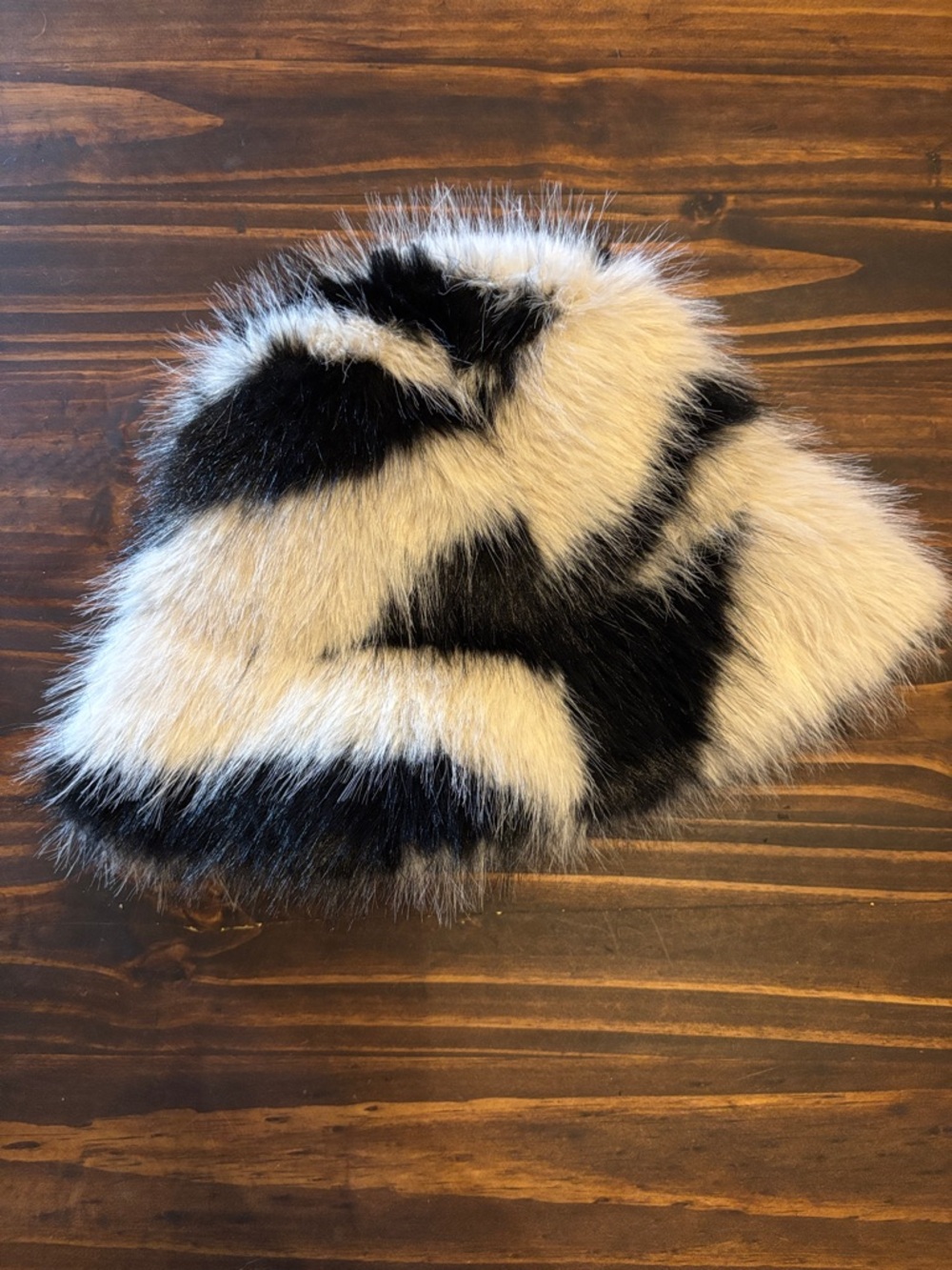 Animal print faux fur bucket hat